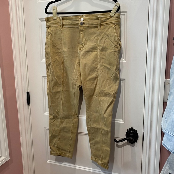 Gap Motorcycle Khaki - Picture 5 of 5